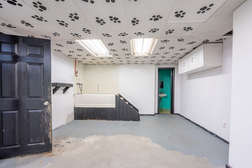 More Photos Of 5767 PA-981 Hwy, Latrobe Medical For Sale