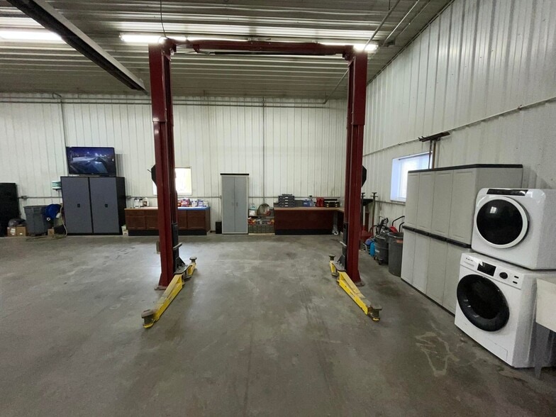 More Photos Of 505 N Cass St, Morley Auto Repair For Sale