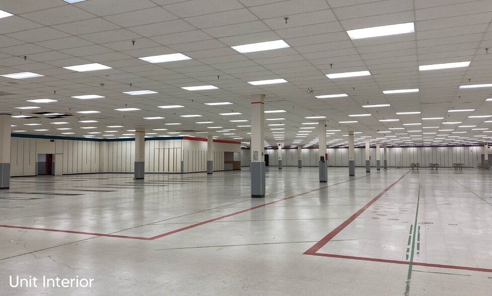 More Photos Of 8100 Rock Island Hwy, Trail Freestanding For Lease