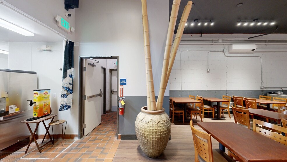 More Photos Of 355-357 Grand Ave, Oakland Storefront Retail Office For Lease