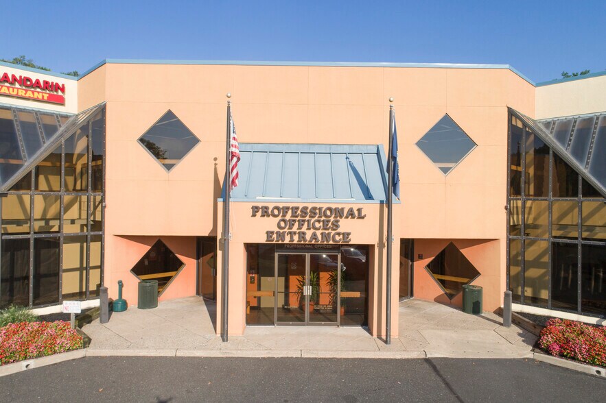 More Photos Of 8080 Old York Rd, Elkins Park General Retail For Lease