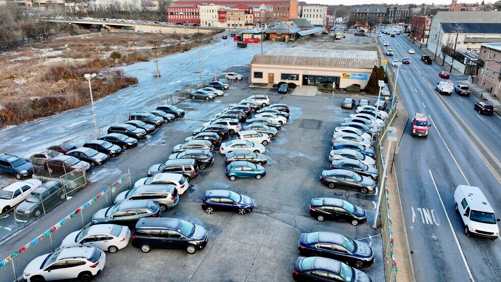 More Photos Of 124 3rd St, Allentown Auto Dealership For Lease