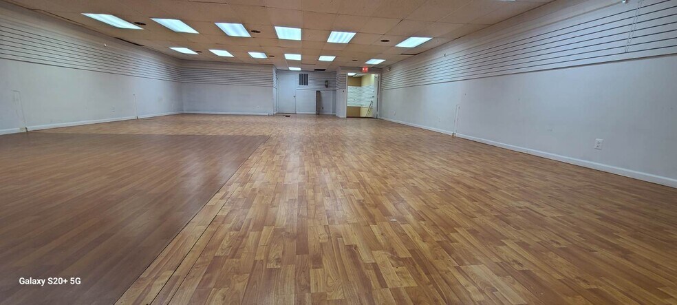 More Photos Of 5641 General Washington Dr, Alexandria Light Manufacturing For Lease