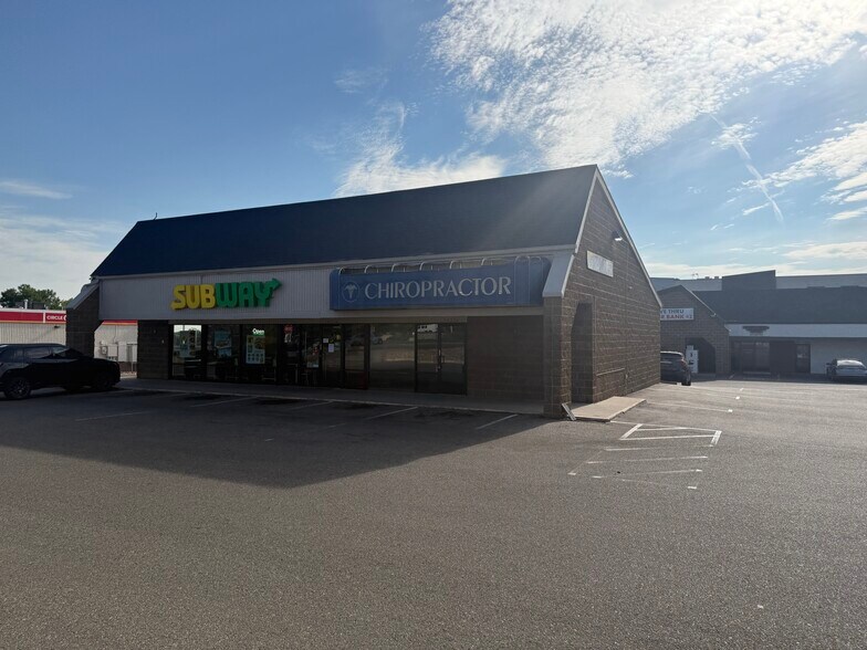More Photos Of 10360-10376 N Colorado Blvd, Thornton Unknown For Lease