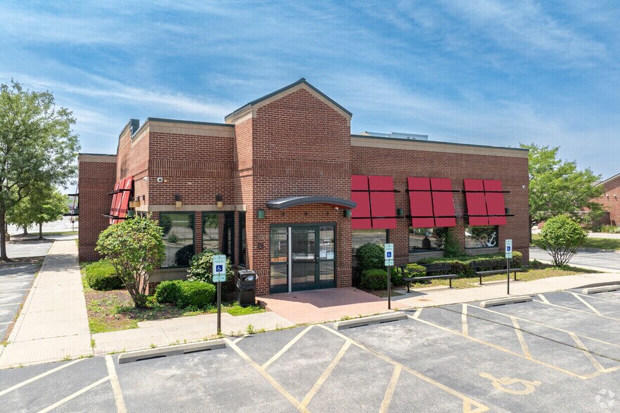 Primary Photo Of 4029 167th St, Country Club Hills Restaurant For Sale