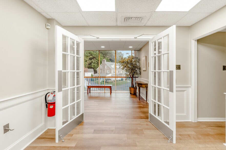 More Photos Of 1494 Old York Rd, Abington Township Medical For Sale