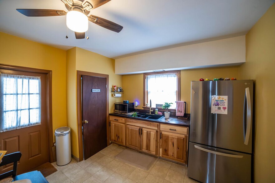 More Photos Of 811 Monroe St, Stroudsburg Office Residential For Lease