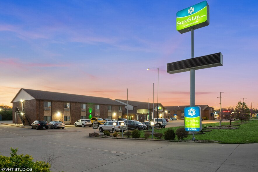 Primary Photo Of 1731 S State Route 127, Greenville Hotel For Sale