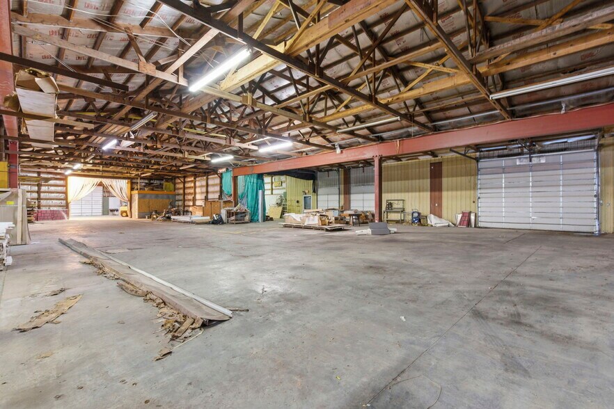 More Photos Of 790 10th st, Cassville Industrial For Sale