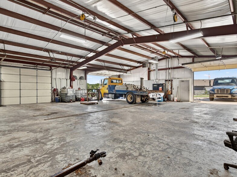 More Photos Of 1601 E Main St, Pawhuska Industrial For Sale