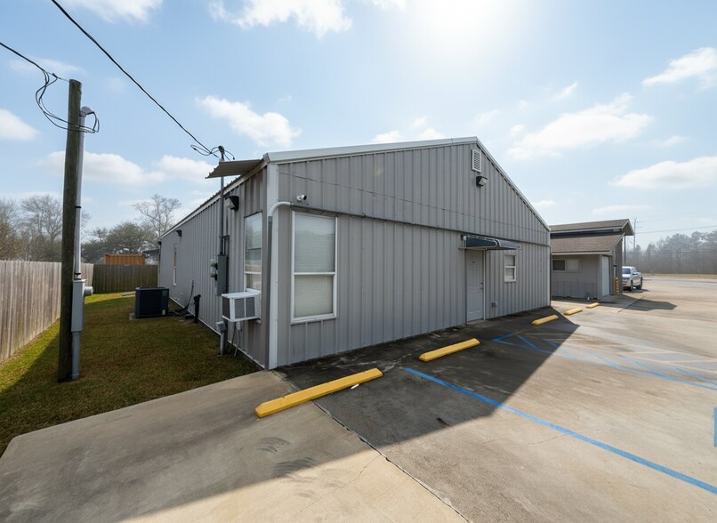More Photos Of 4953 Big Lake, Lake Charles Office For Sale