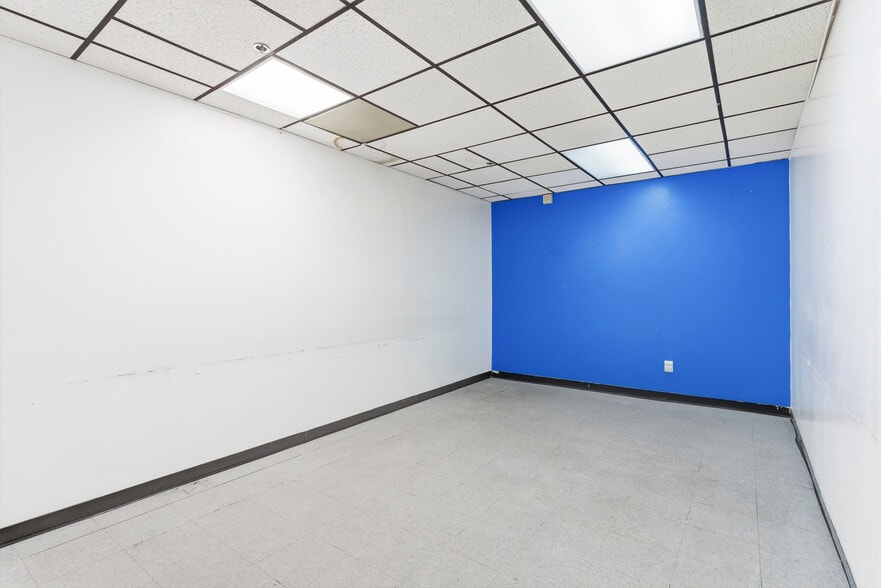 More Photos Of 128 Wilson Ave, Newark Office For Lease