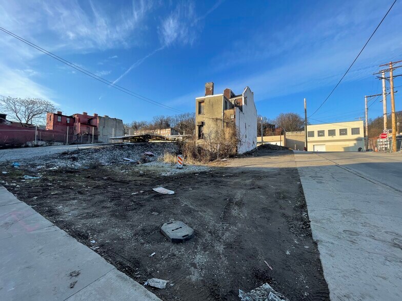 More Photos Of 2134 5th Ave, Pittsburgh Land For Sale