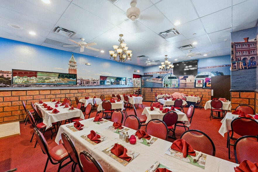 More Photos Of 73155 Highway 111, Palm Desert Restaurant For Sale
