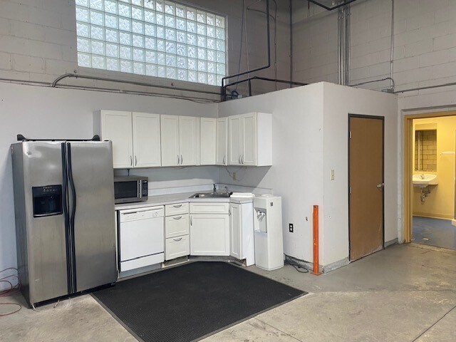 More Photos Of 1760 Frebis Ave, Columbus Warehouse For Lease