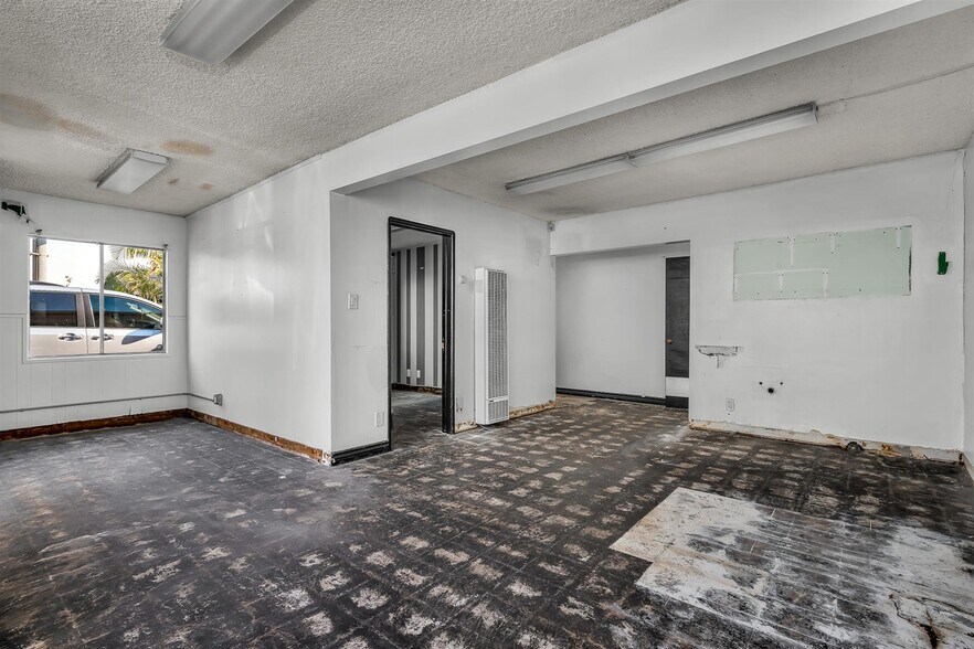 More Photos Of 2402 Marine Ave, Gardena Storefront For Sale