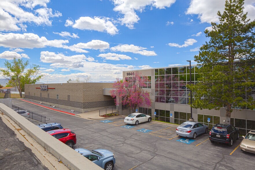 More Photos Of 9844 S 1300 E, Sandy Medical For Lease