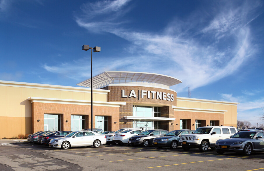 Primary Photo Of 1893 Elmwood Ave, Buffalo Freestanding For Lease