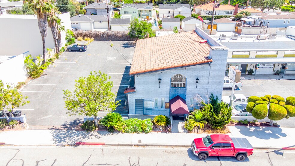 Primary Photo Of 2941-2943 Honolulu Ave, La Crescenta Restaurant For Sale