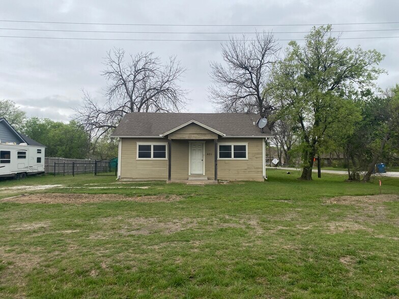 More Photos Of 401 N Frontage Rd, Valley View Office For Sale