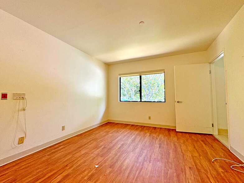 More Photos Of 1621 Grand Ave, Santa Barbara Assisted Living For Sale