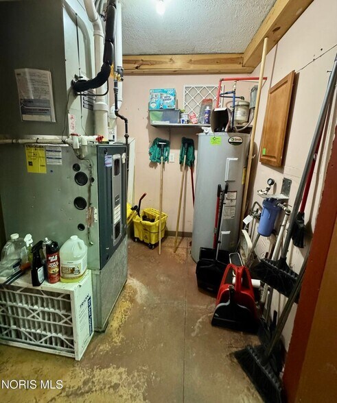 More Photos Of 404 W Vine St, Edgerton Restaurant For Sale