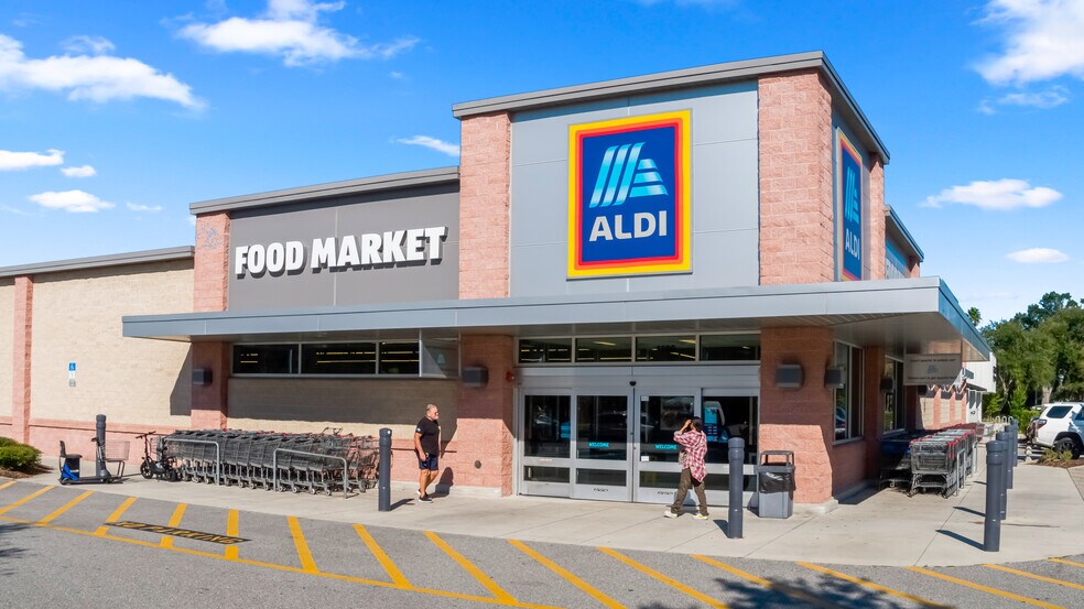 More Photos Of 1128 Beville Rd, Daytona Beach Supermarket For Sale