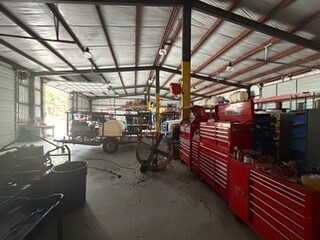 More Photos Of 9313 Circle Dr, Austin Industrial For Sale