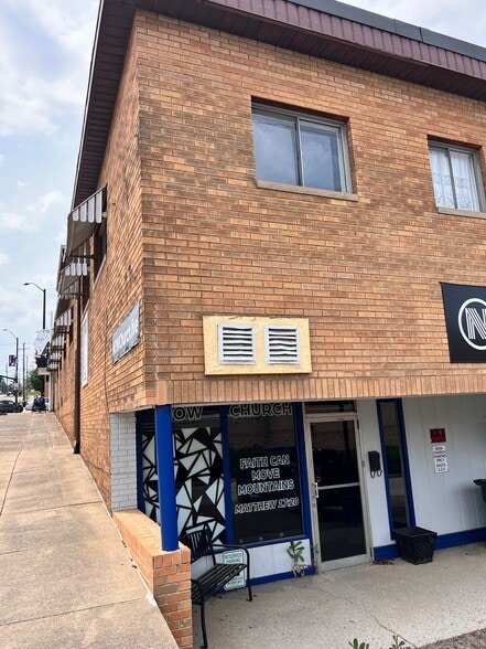 More Photos Of 8 N Main St, Rittman Storefront Retail Office For Lease