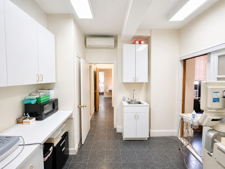 More Photos Of 235 E 22nd St, New York Apartments For Sale
