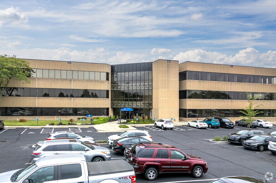 More Photos Of 4665 Cornell Rd, Blue Ash Office For Lease