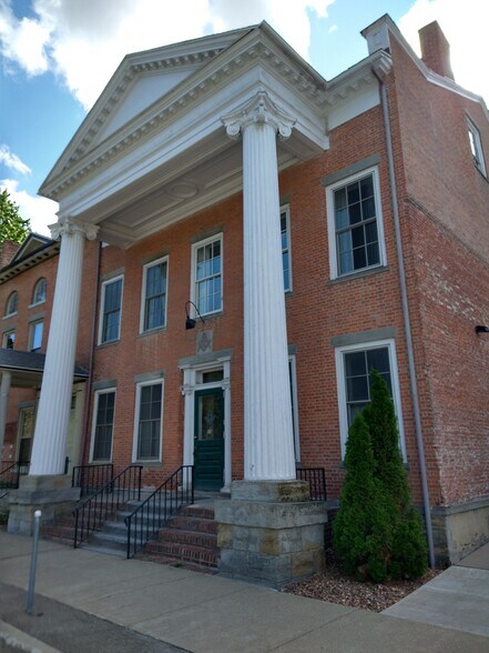 More Photos Of 10 W Pulteney Sq, Bath Office For Lease