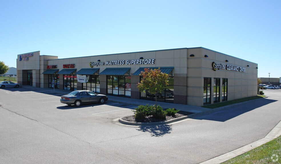 Primary Photo Of 2015 W Foxwood Dr, Raymore Unknown For Lease