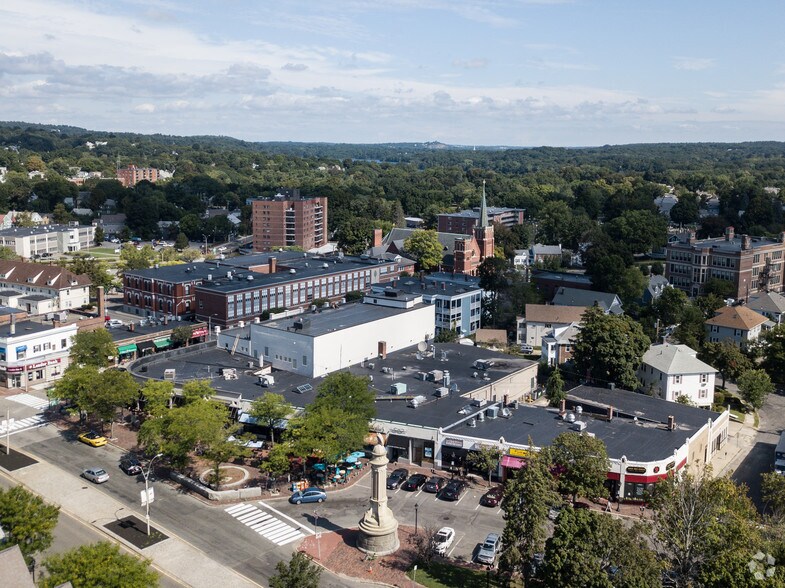More Photos Of 325 Broadway, Arlington Freestanding For Lease