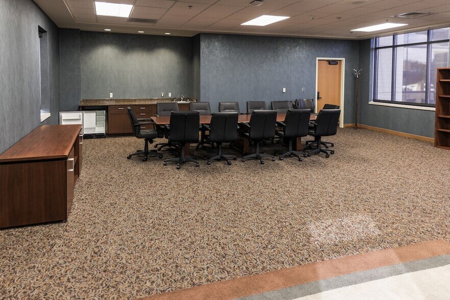 More Photos Of 111 Commerce Ave SW, Grand Rapids Schools For Sale