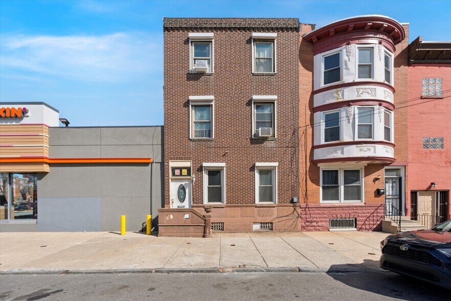 Primary Photo Of 1353 Christian St, Philadelphia Multifamily For Sale