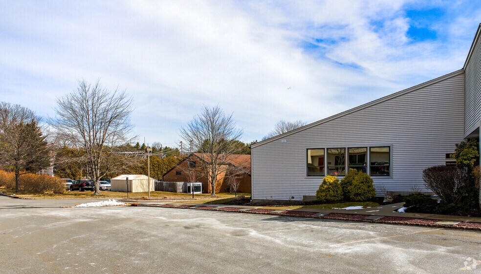 More Photos Of 5 Cold Hill Rd S, Mendham Township Office For Lease