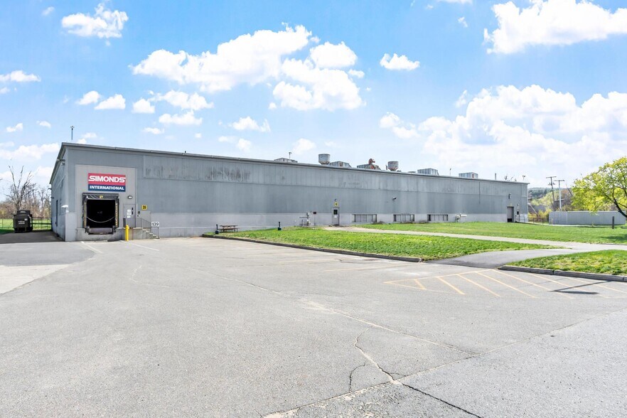 More Photos Of 139 Intervale Rd, Fitchburg Manufacturing For Sale