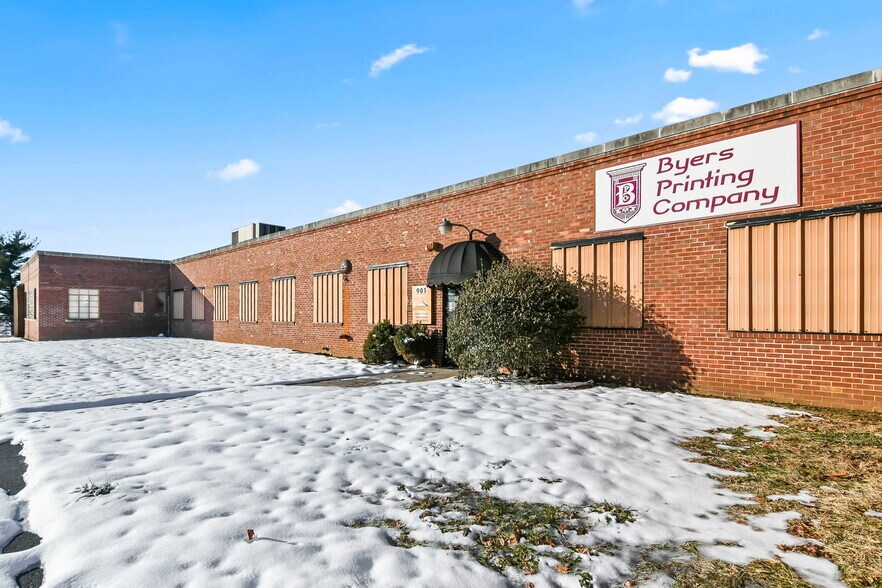 More Photos Of 901 N MacArthur Blvd, Springfield Warehouse For Lease