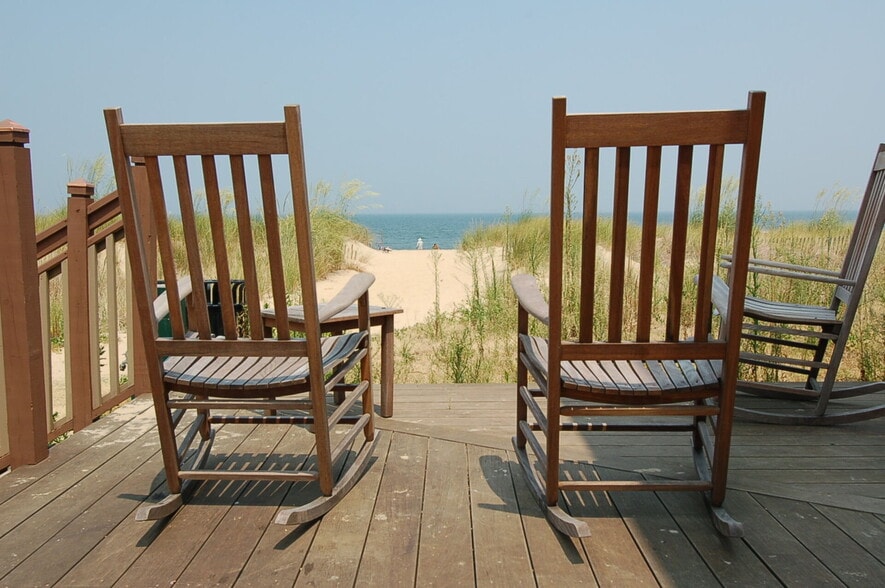 More Photos Of 9650 Shore Dr, Norfolk Veterinarian Kennel For Sale