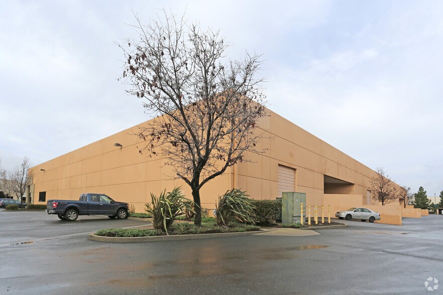 More Photos Of 37840-37880 Filbert St, Newark Warehouse For Lease
