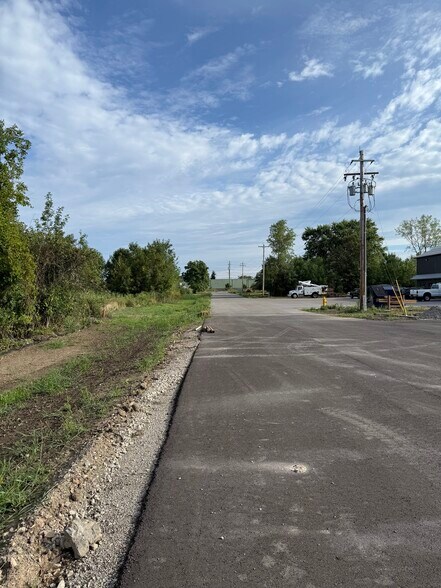 More Photos Of 3135 Broadway St, Cheektowaga Flex For Sale