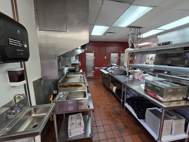 More Photos Of 4232 Highway 6 N, Houston Fast Food For Sale