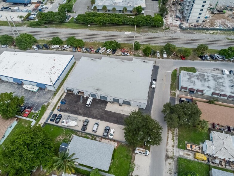 More Photos Of 201-215 SW 21st St, Fort Lauderdale Warehouse For Sale