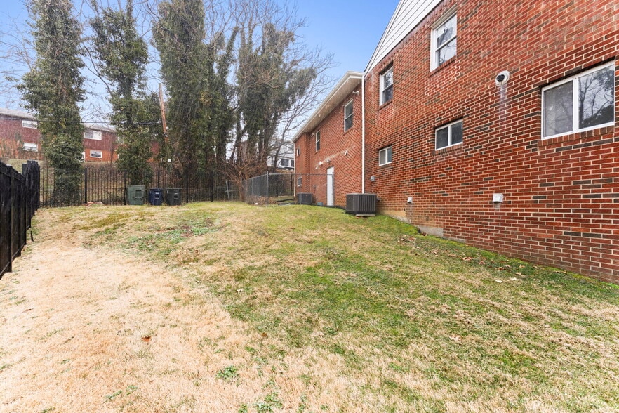 More Photos Of 922 Ridge Rd Se, Washington Assisted Living For Lease