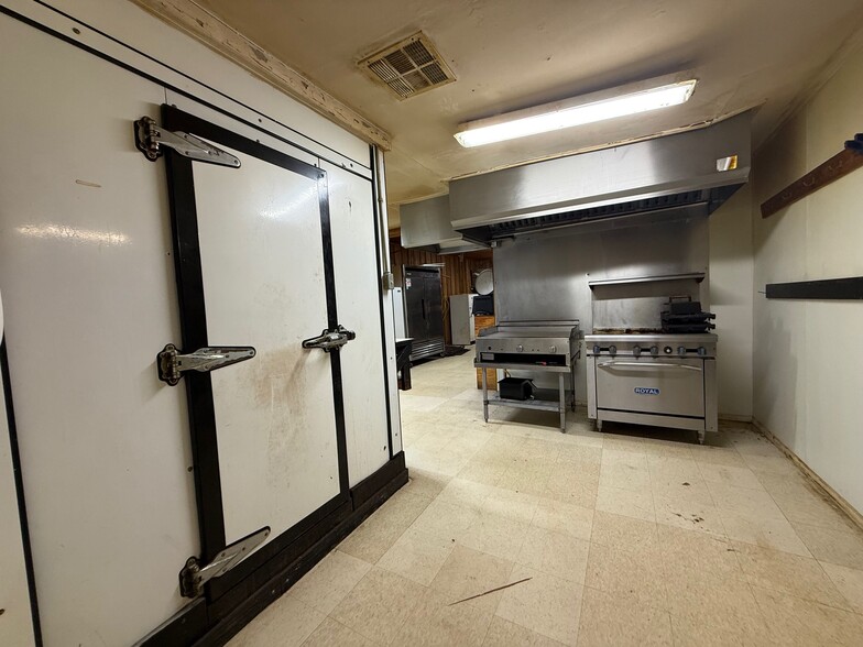 More Photos Of 27971 OK-50, Freedom Convenience Store For Sale