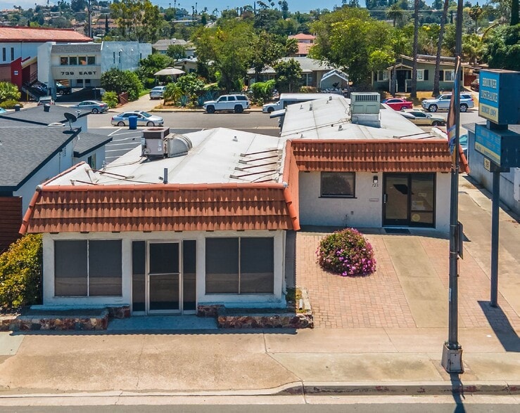 More Photos Of 725 E Valley Pky, Escondido Freestanding For Sale