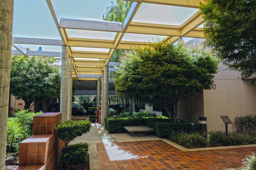 More Photos Of 2140 Professional Dr, Roseville Office For Sale