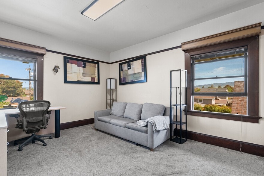 More Photos Of 217 E Lake Ave, Watsonville Office For Sale