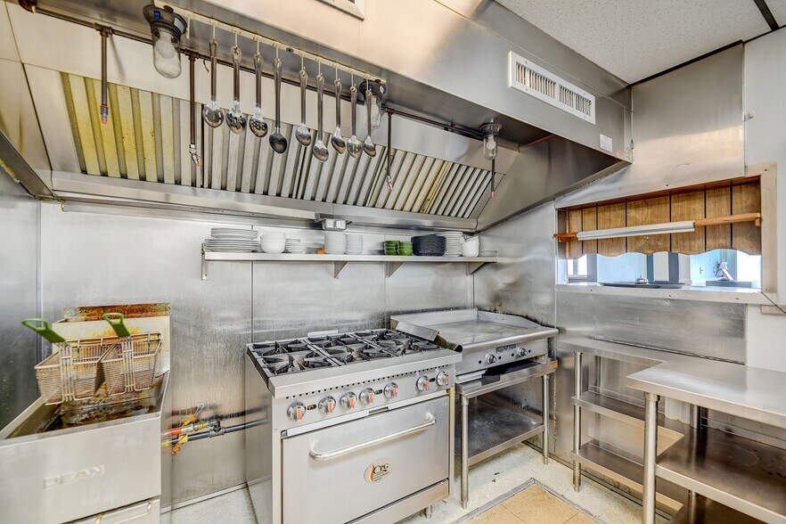 More Photos Of 430 W 3rd St, Nescopeck Restaurant For Sale